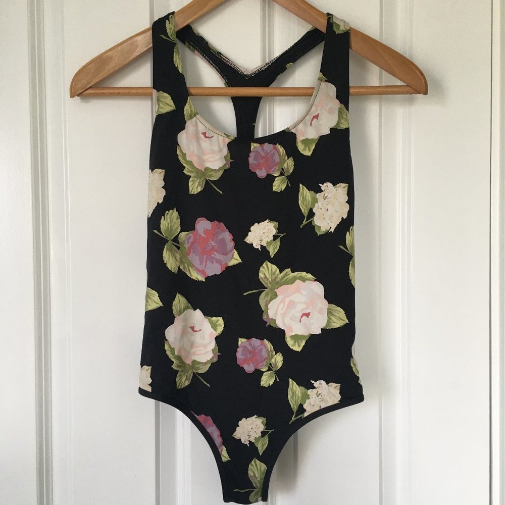 TAVIK ONE-PIECE SWIMSUIT Black Floral Cheeky One-Piece